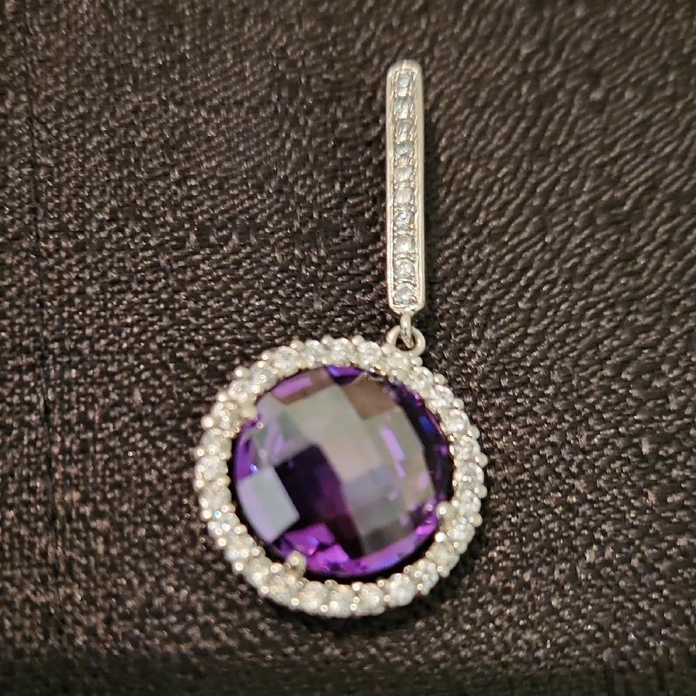 VINTAGE 925 SS PURPLE AMETHIST DROP PENDANT W/TINY DIAMOND BORDER.